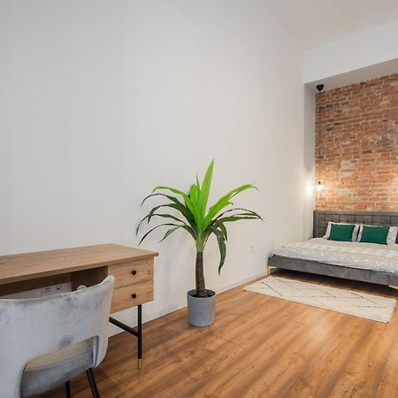 Aradi Chic Apartment Budapest Bagian luar foto